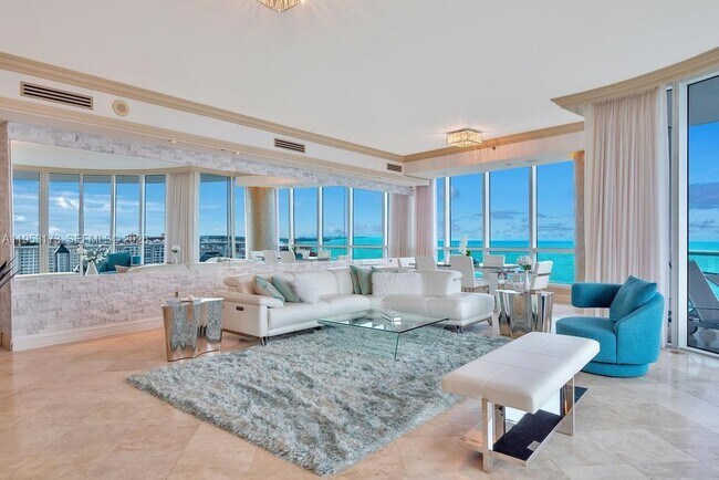 Foto del edificio - 100 South Pointe Dr