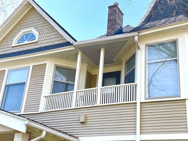 Foto del edificio - 2 bedroom in Heritage Hill