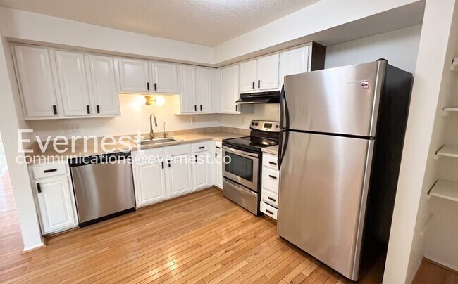 Foto del edificio - 3284 Wyndale Ct