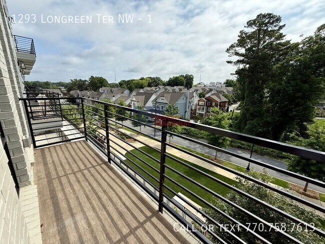 Foto del edificio - 1293 Longreen Ter NW