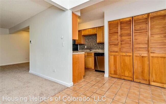 Building Photo - 2 br, 2 bath House - 4605 S Lowell Blvd #B