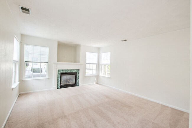 Building Photo - 1560 Wynd Crest Way