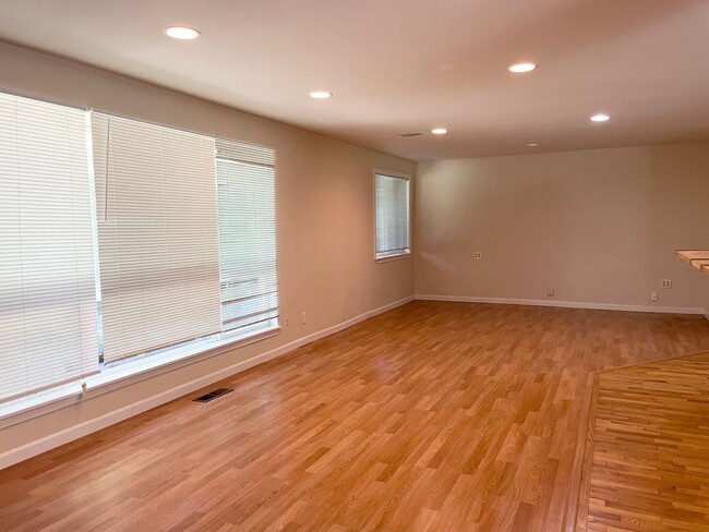 Photo - Charming 3 Bed 1.75 Bath Rambler in Eastgate House