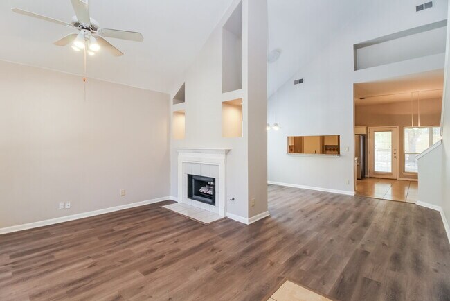 Foto del edificio - 412 Valley View Dr