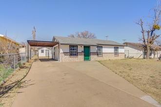 Building Photo - 2203 E 29th St