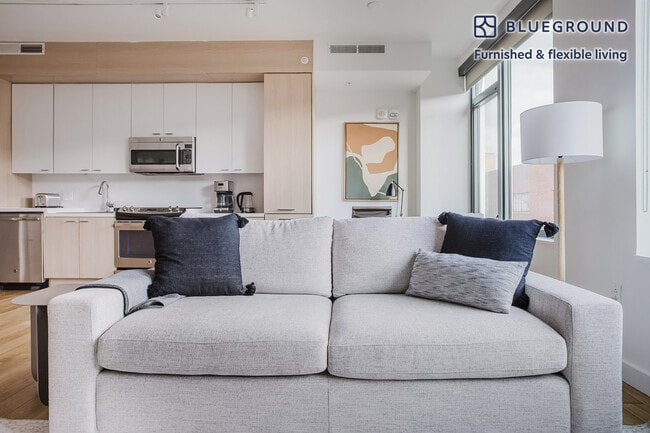 Building Photo - 1212 4th St SE