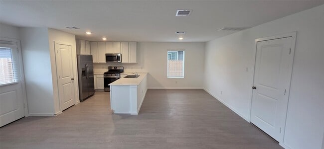 Building Photo - 18003 Valle Cupa Ln