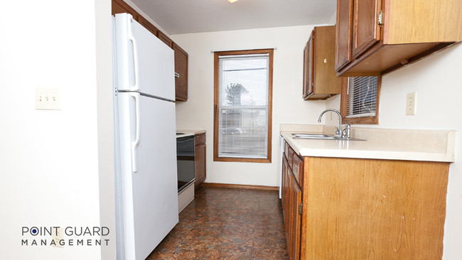 Building Photo - 3909 W 31st St S