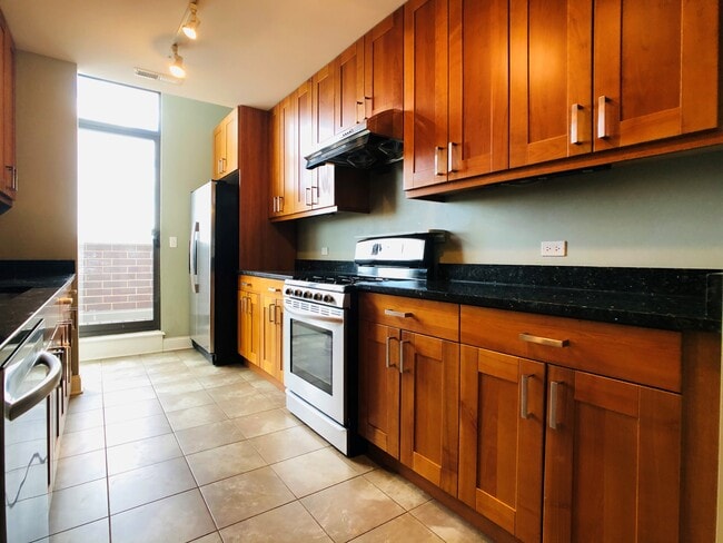Building Photo - 2272 S Archer Ave