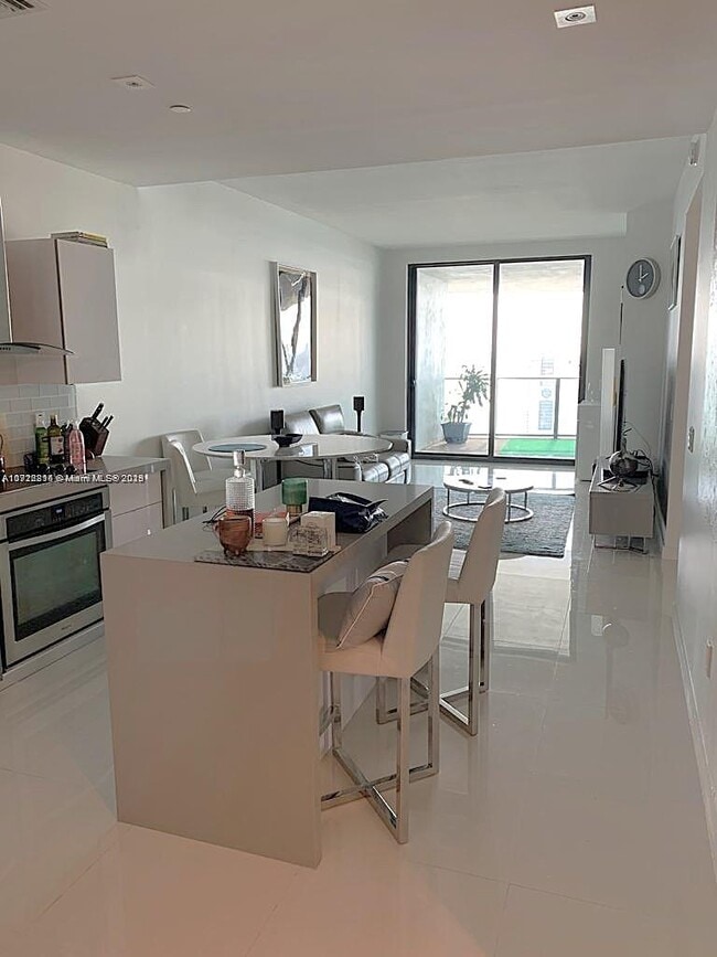 Foto del edificio - 1600 NE 1st Ave