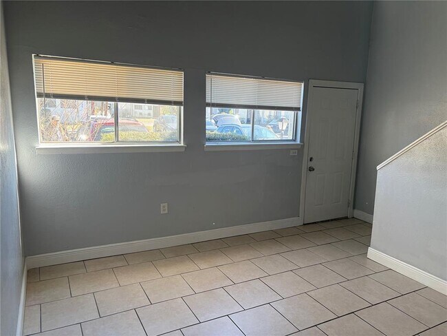 Foto del edificio - 3978 Crayrich Cir