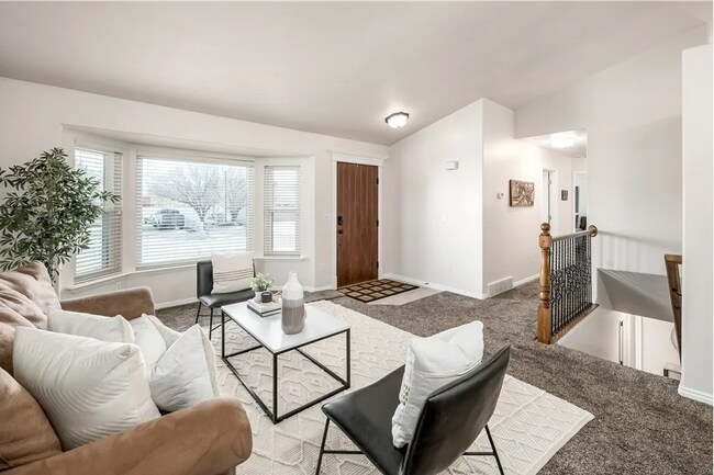 Building Photo - 11622 S 4340 W