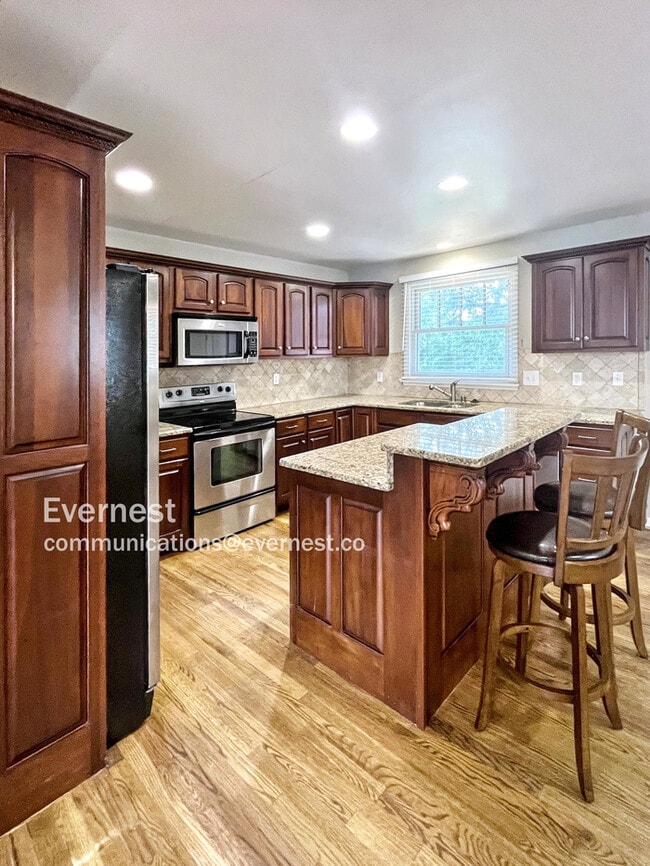 Building Photo - 1020 Delmas Ave
