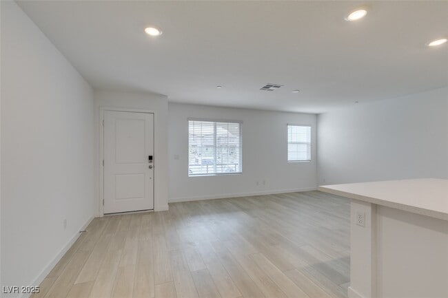 Building Photo - 945 Jigglypuff Pl