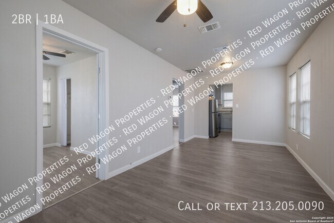 Foto del edificio - 325 S Hackberry St