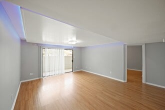 Building Photo - 8517 Hearth Dr