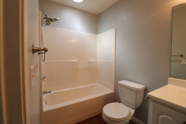 Building Photo - Creekside Nipomo Home