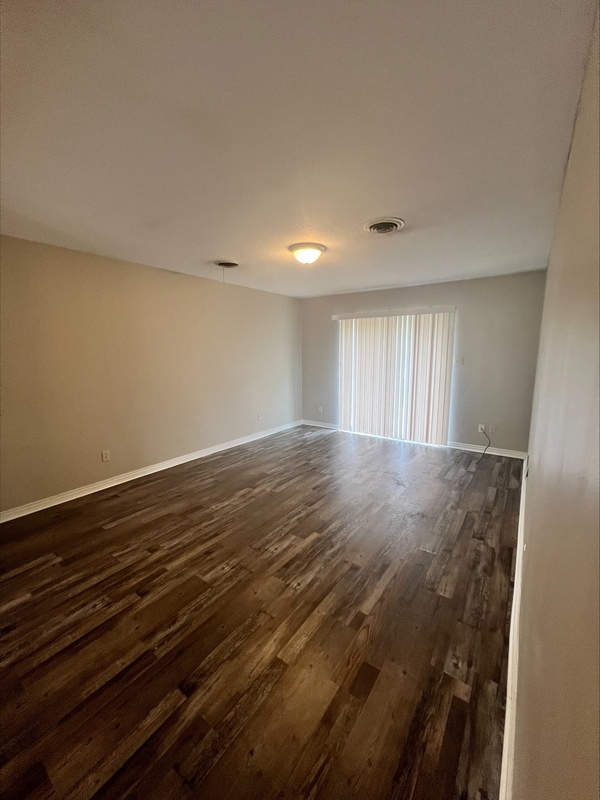 Building Photo - 115 Old Denmark Rd