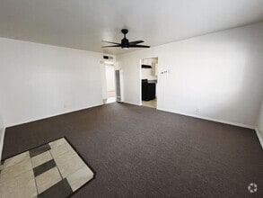 Building Photo - 1802 Forrest St