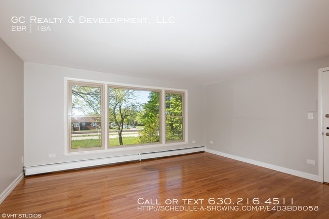 Building Photo - 8916 S Justine St