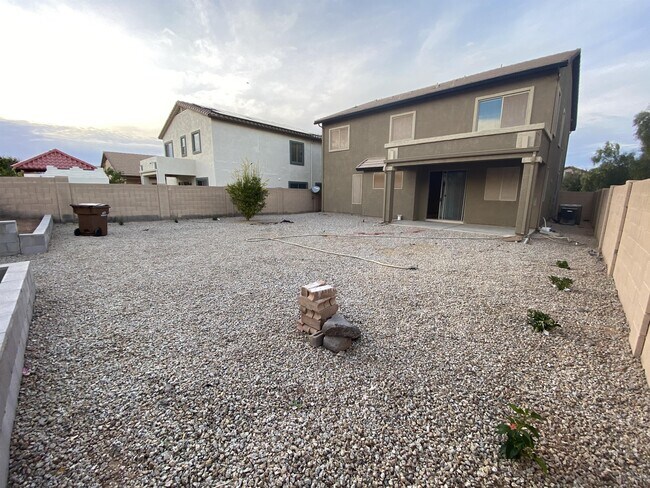 Building Photo - 41293 W Cielo Ln