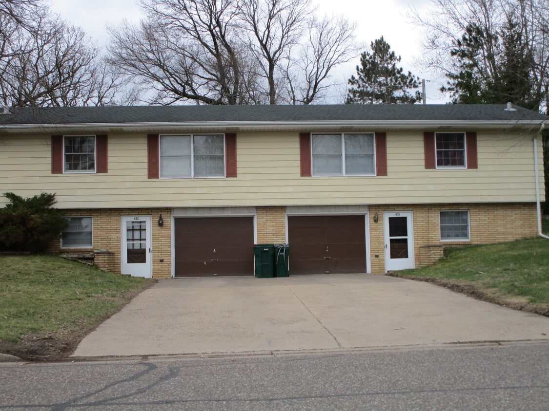 Primary Photo - 432 E Johnson St