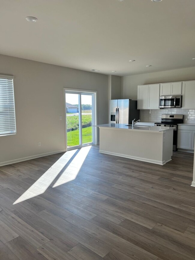 Building Photo - Brand New Three Bedroom Home In Sango