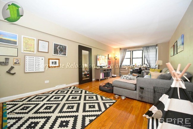 Foto del edificio - 3343 Crescent St