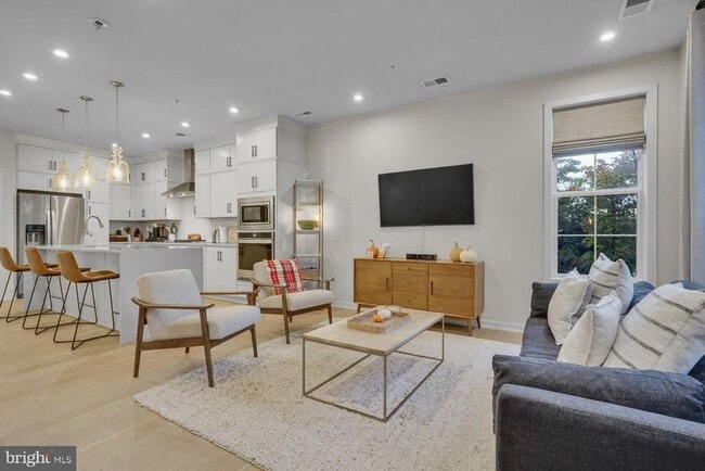 Building Photo - 7436 Backett Wood Ter