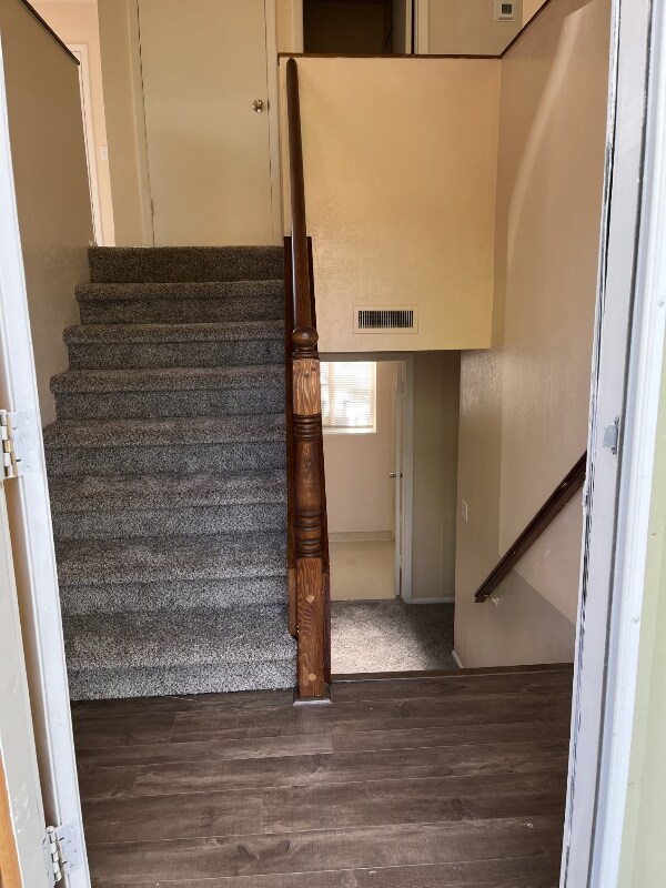 Foto del edificio - 2636 S Forest Dale Cir