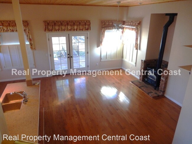 Building Photo - 3 br, 2.5 bath House - 4970 Meadow Lark Lane