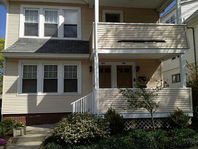 Foto del edificio - 909 Hope St