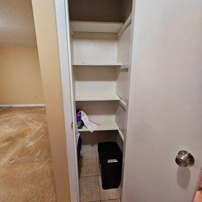 Foto del edificio - 17 Wysocki Dr