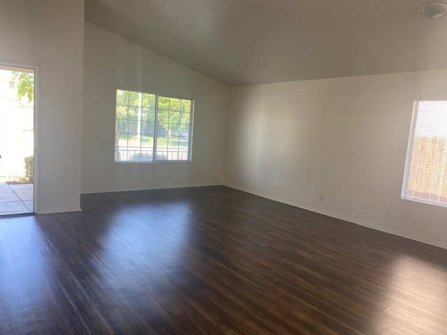 Foto del edificio - 43514 Mahogany St