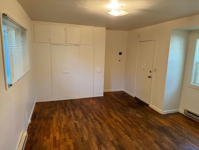 Photo - Studio in Eugene Townhome