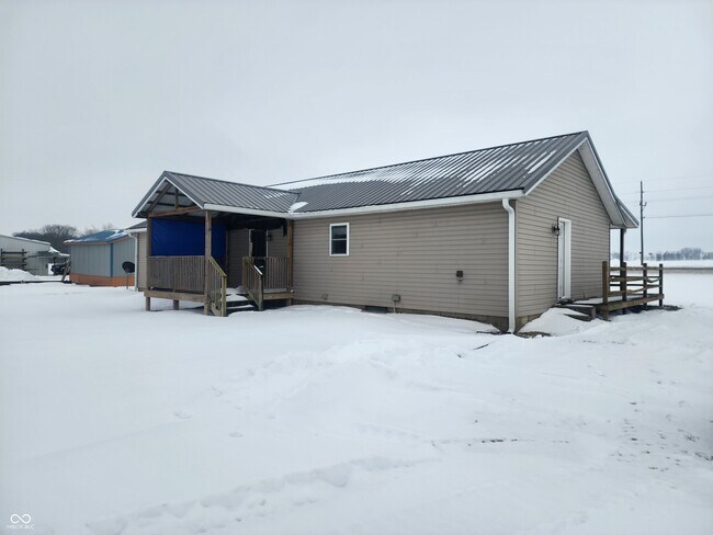 Foto del edificio - 9010-9020 IN-3