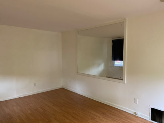 Building Photo - 30 Treno St