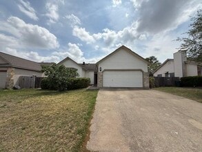 Building Photo - 16401 Knottingham Dr