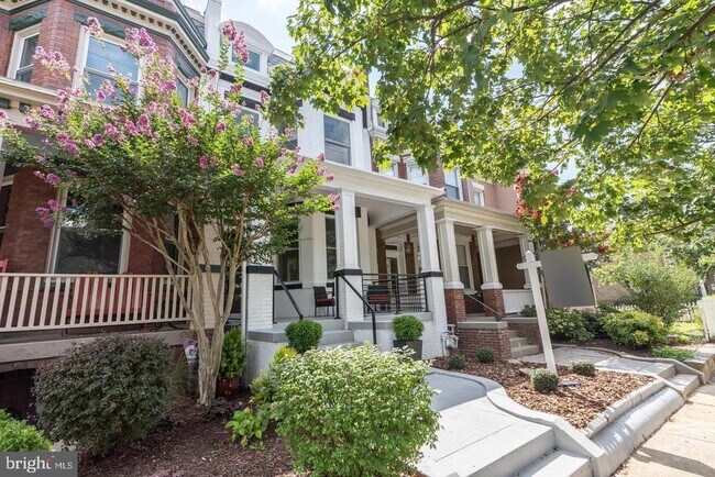 Foto del edificio - 4505 15th St NW