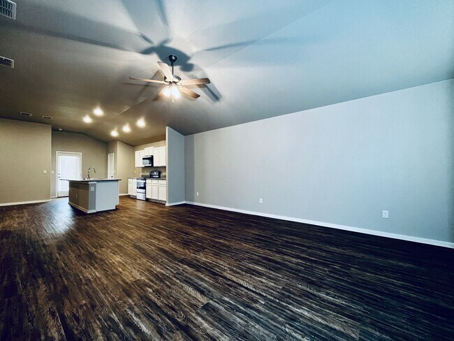 Foto del edificio - Beautiful 3-Bedroom Home in North Lubbock