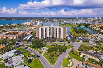 Building Photo - 10355 Paradise Blvd