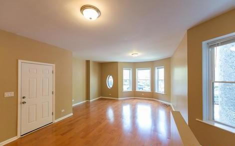 Living Room and Entry - 1327 W Foster Ave