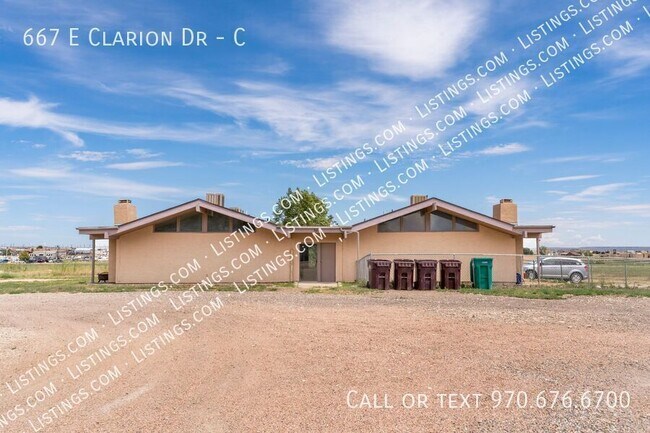 Foto del edificio - 667 E Clarion Dr