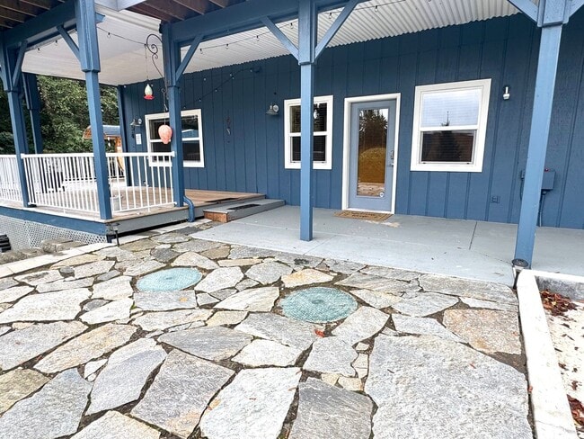 Photo - 2-Bed 2 bath Gig Harbor Retreat w/ Sauna &... House