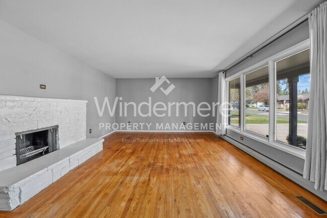 Foto del edificio - **Coming Soon** Fantastic Updated South Hill Rancher 3 Bedroom 2 Bath with Hardwood throughout