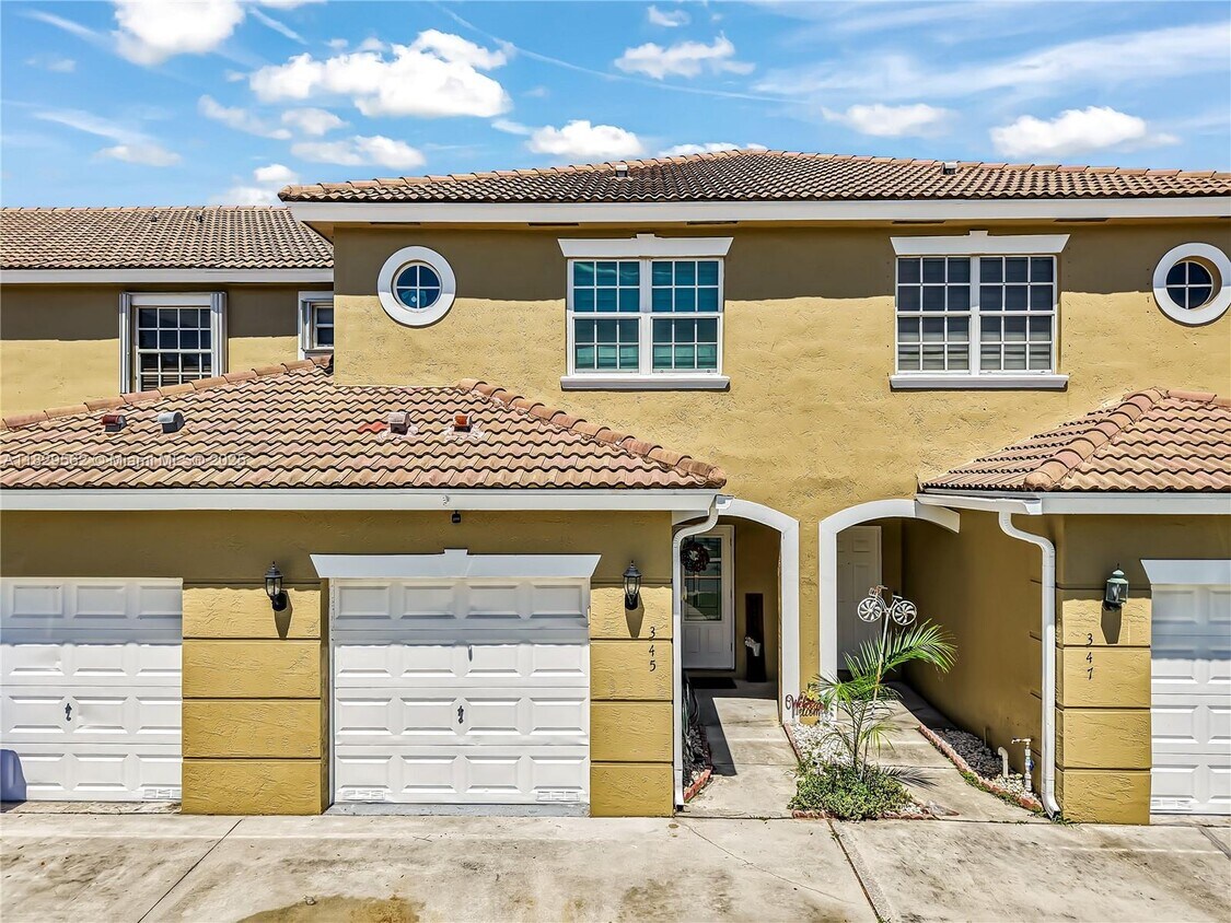 Foto principal - 345 SW 121st Ave