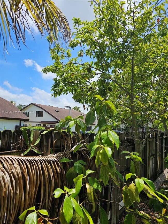 Building Photo - 7850 SW 10th Ct
