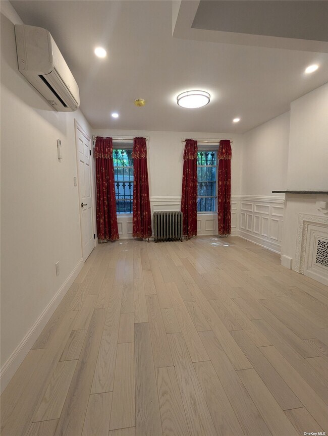 Foto del edificio - 129 Woodbine St