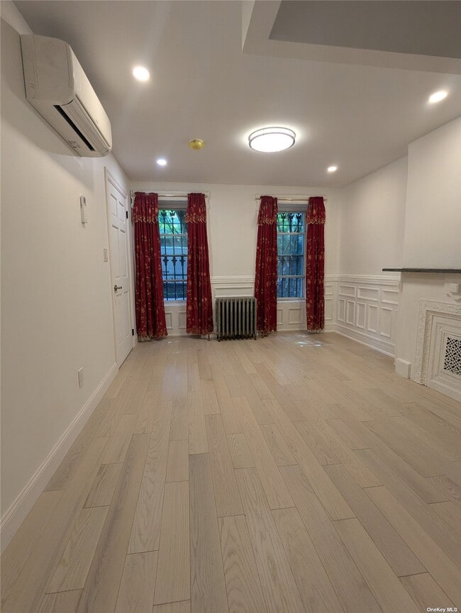 Building Photo - 129 Woodbine St