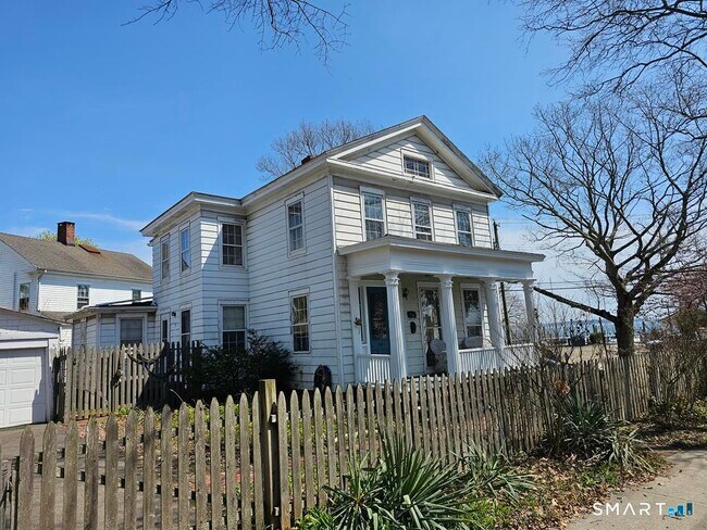 Foto del edificio - 19 Howard Ave